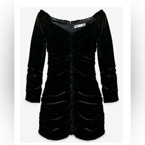 Zara Ruched Velvet Bodycon Dress 🖤